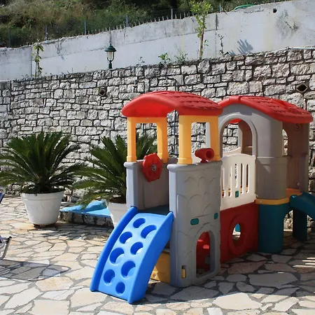 Lägenhetshotell Kerkyra & Benitses (Corfu)