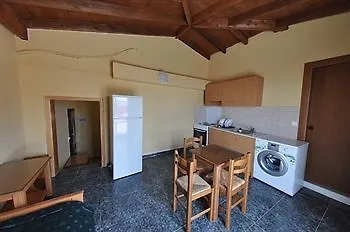 Lägenhetshotell Kerkyra & Benitses (Corfu)