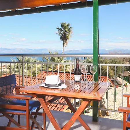 Kerkyra & بينيتسيس